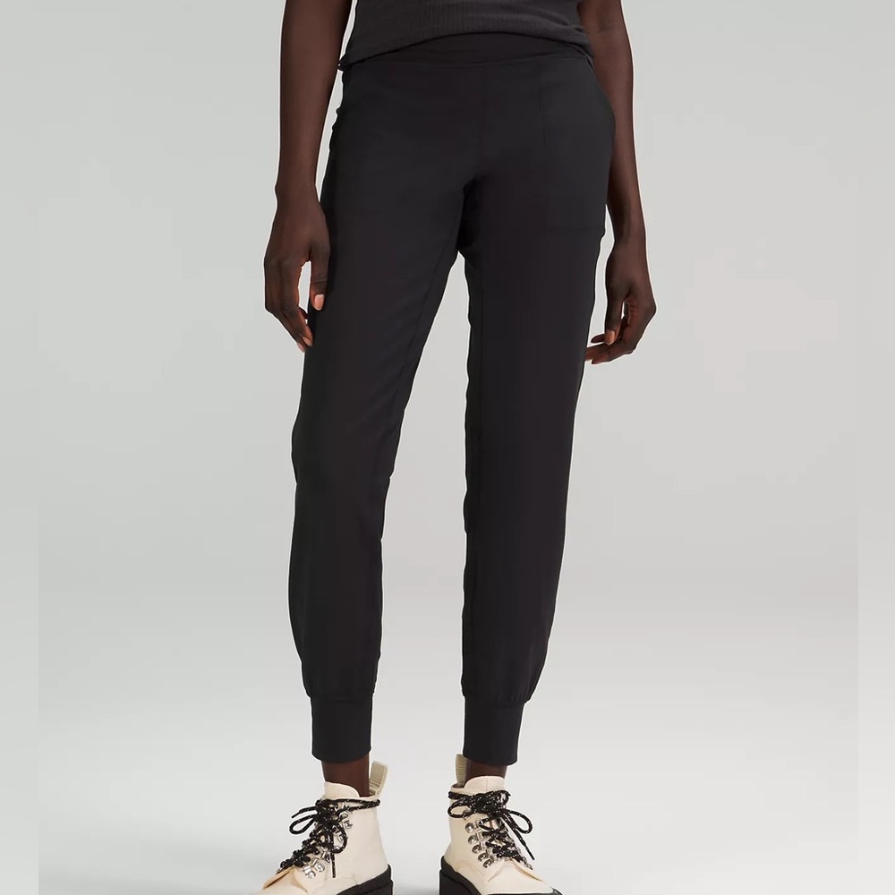 Lululemon Align Joggers size 4 Full-Length High Rise in Black